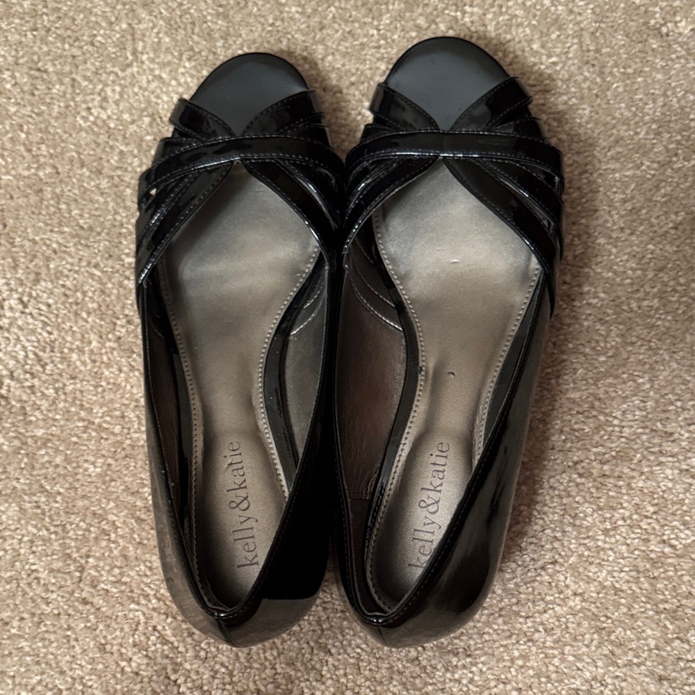 Kelly & Katie Glossy Black Crisscross Heels